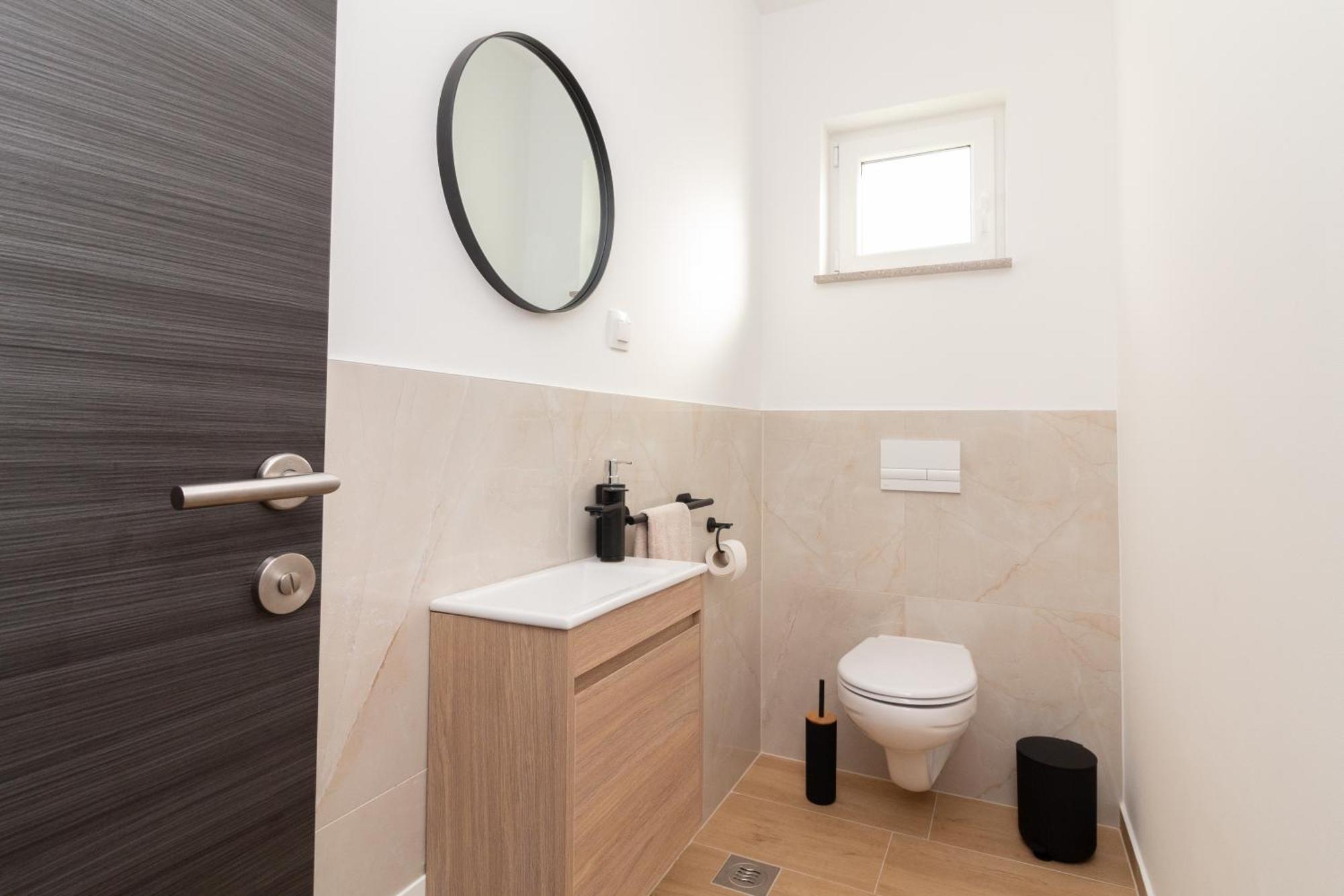 Modern And Spacious Apartment Helena Near The Beach Privlaka  Luaran gambar