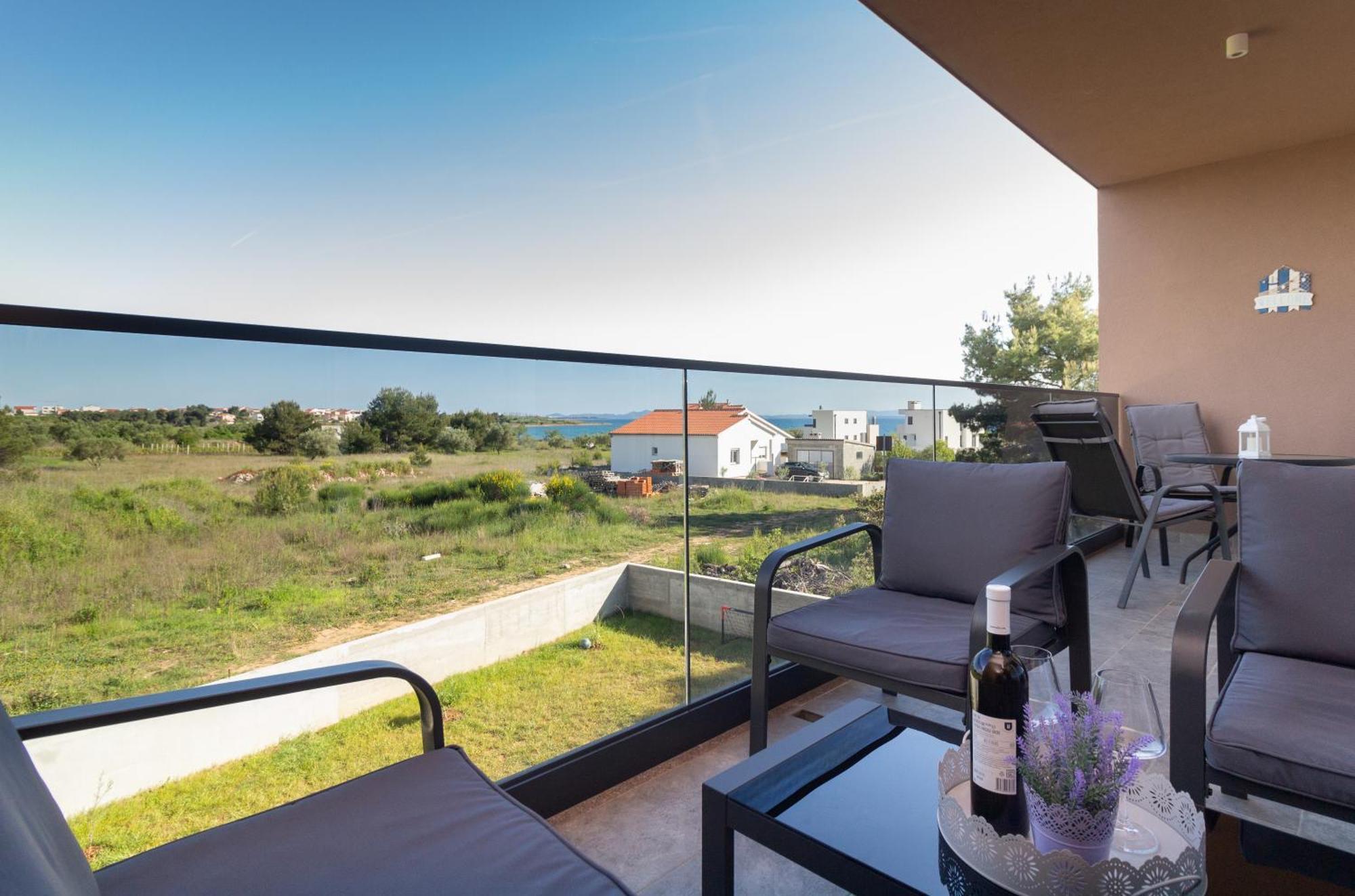 Modern And Spacious Apartment Helena Near The Beach Privlaka  Luaran gambar